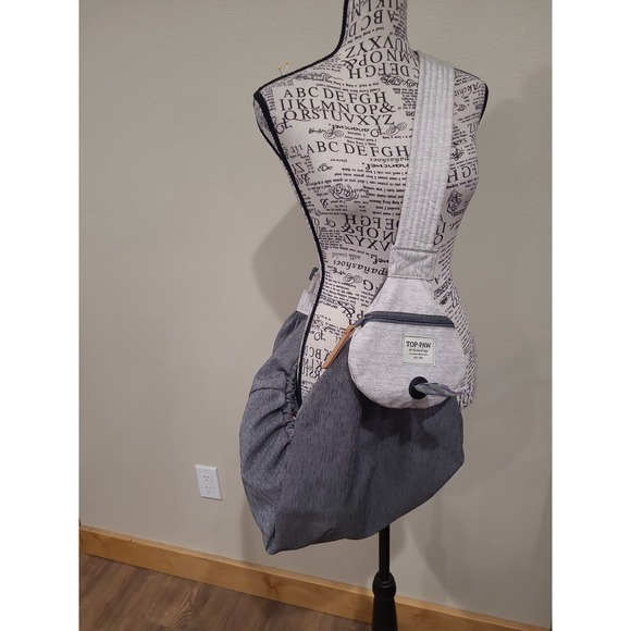 Top Paw Pet Sling carrier crossbody wide adj strap walking dog safety - Picture 2 of 12